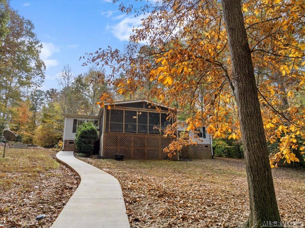 Bracey, VA 23919,291 Red Fox Dr