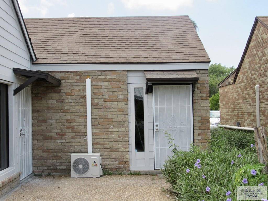 Brownsville, TX 78520,225 Country Club Rd.