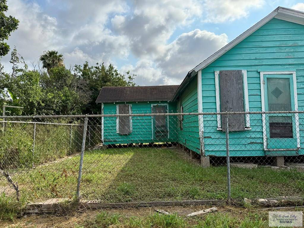 Brownsville, TX 78520,924 C St.