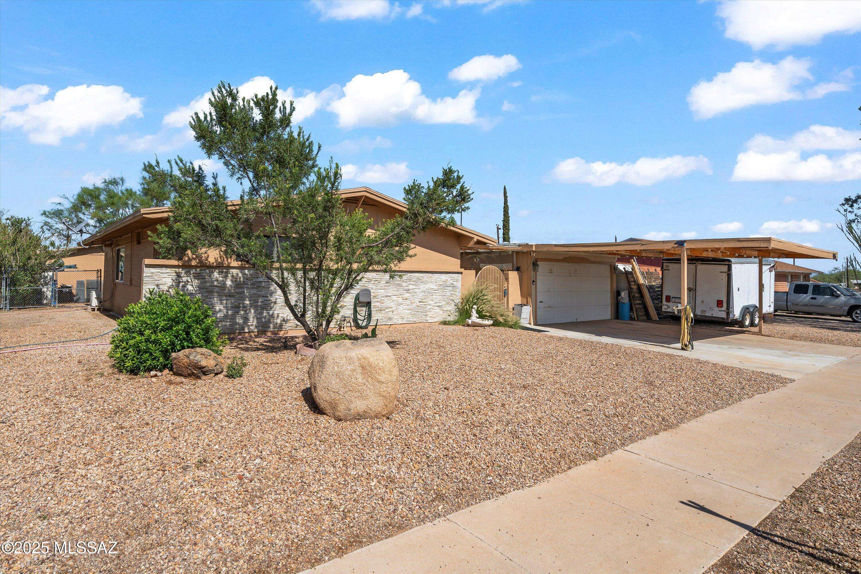 Corona De Tucson, AZ 85641,406 S Holcomb CIR
