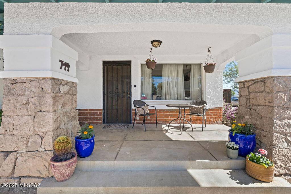 Tucson, AZ 85701,749 S 2nd AVE