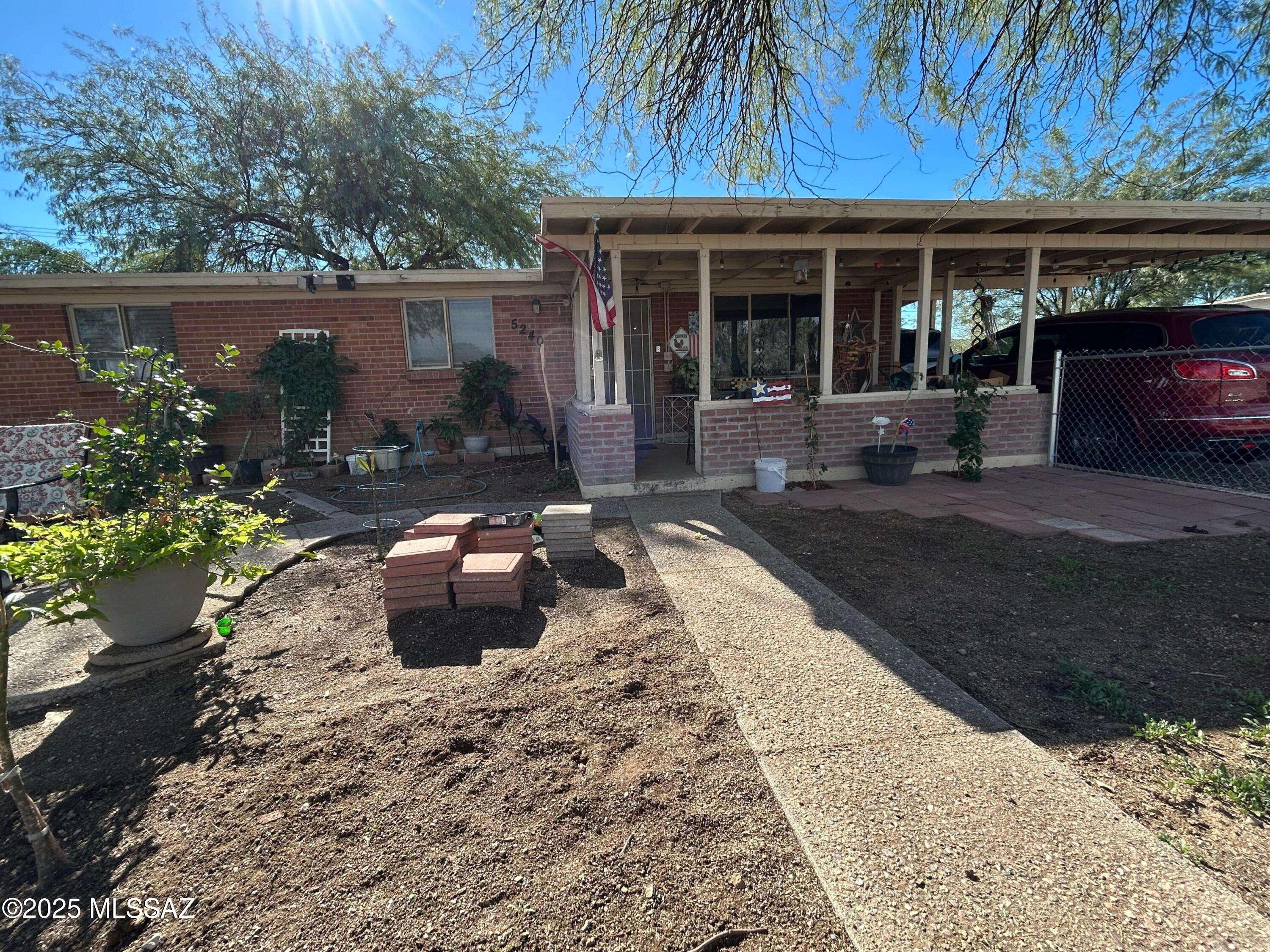 Tucson, AZ 85711,5240 E 28th ST