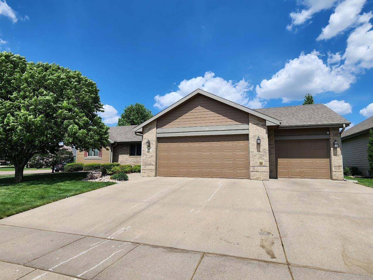 Yankton, SD 57078,600 E 29th St