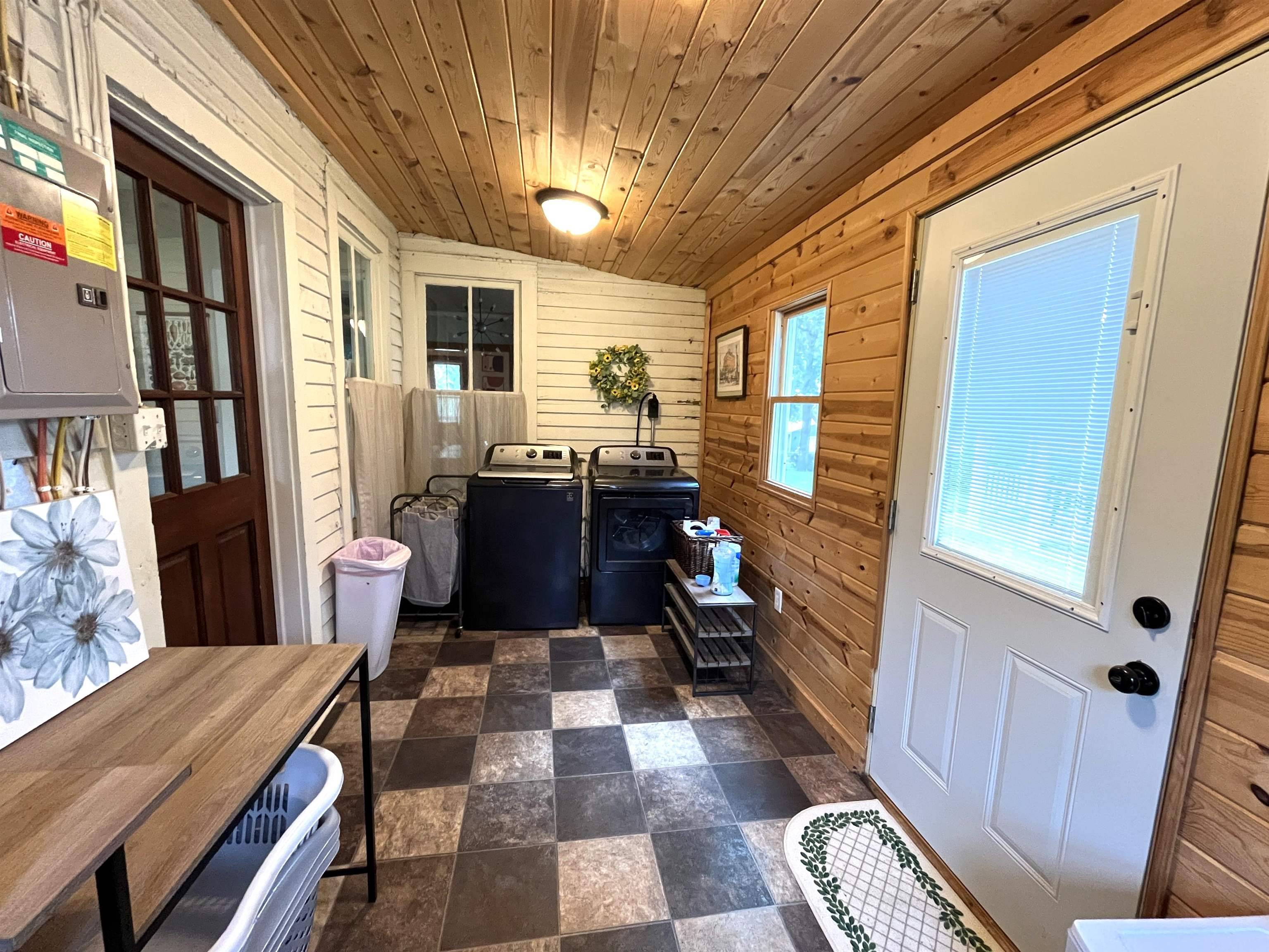 Yankton, SD 57078,511 Maple Street