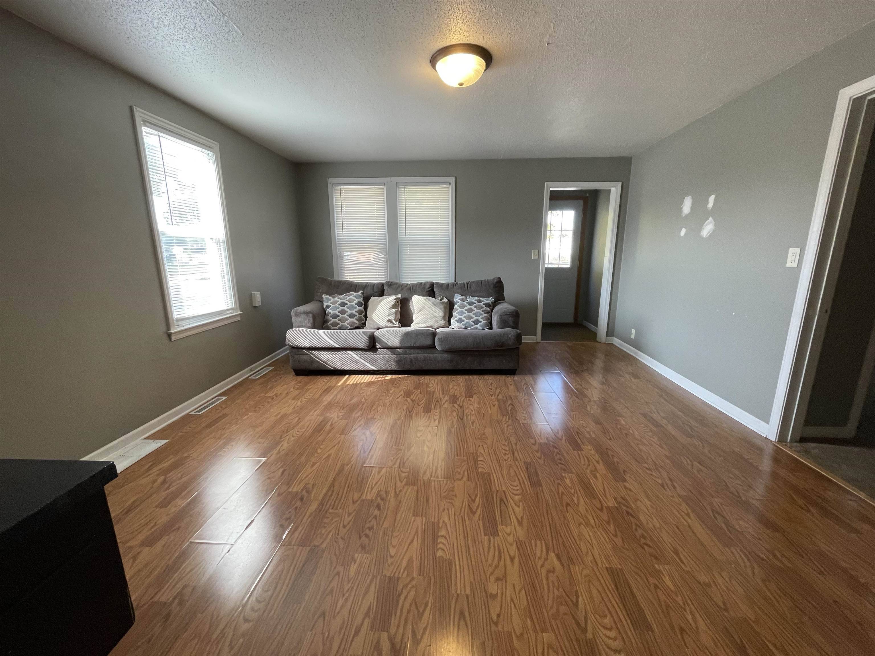 Yankton, SD 57078,809 Birch