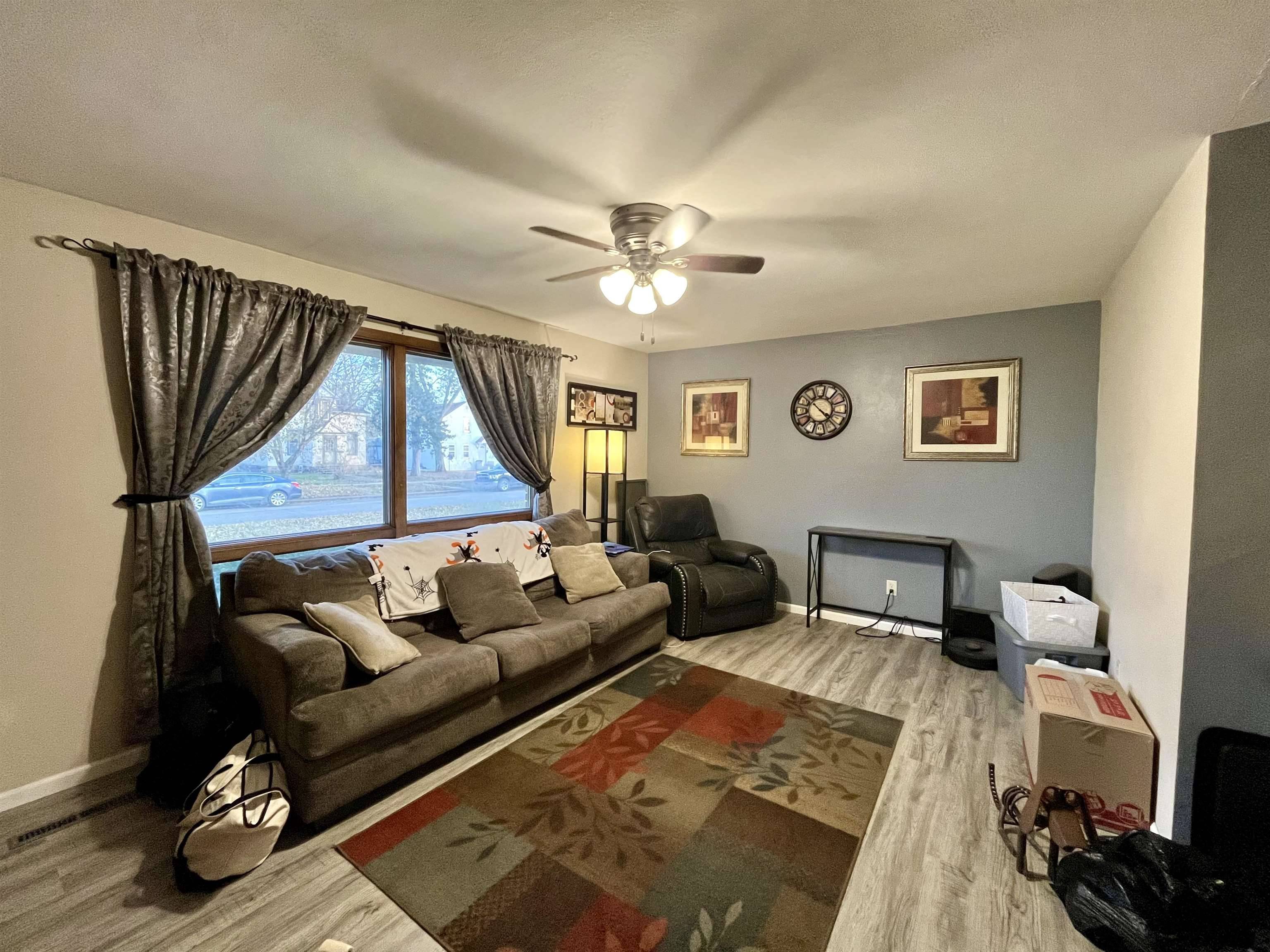 Yankton, SD 57078,415 Pearl St