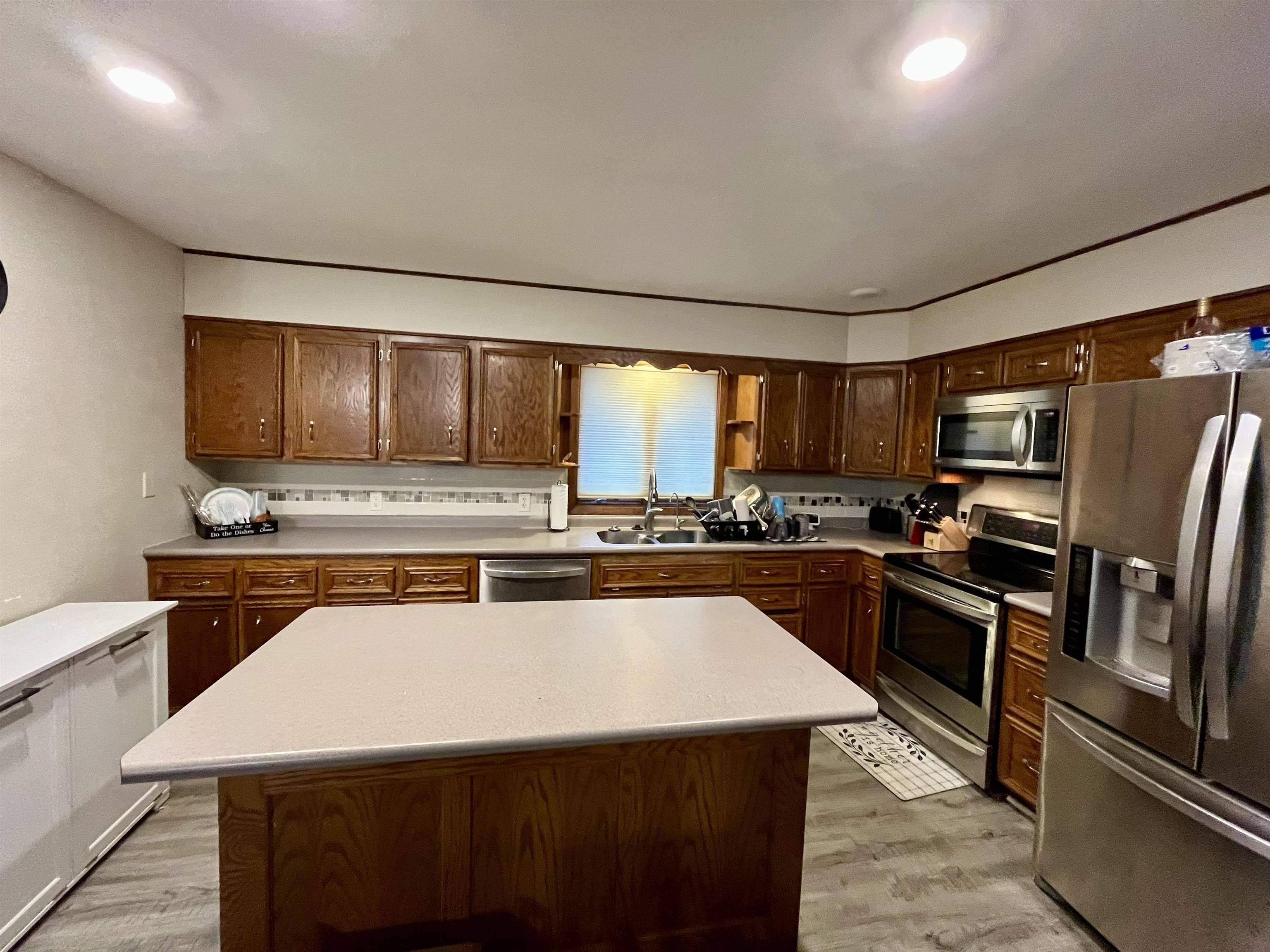 Yankton, SD 57078,415 Pearl St