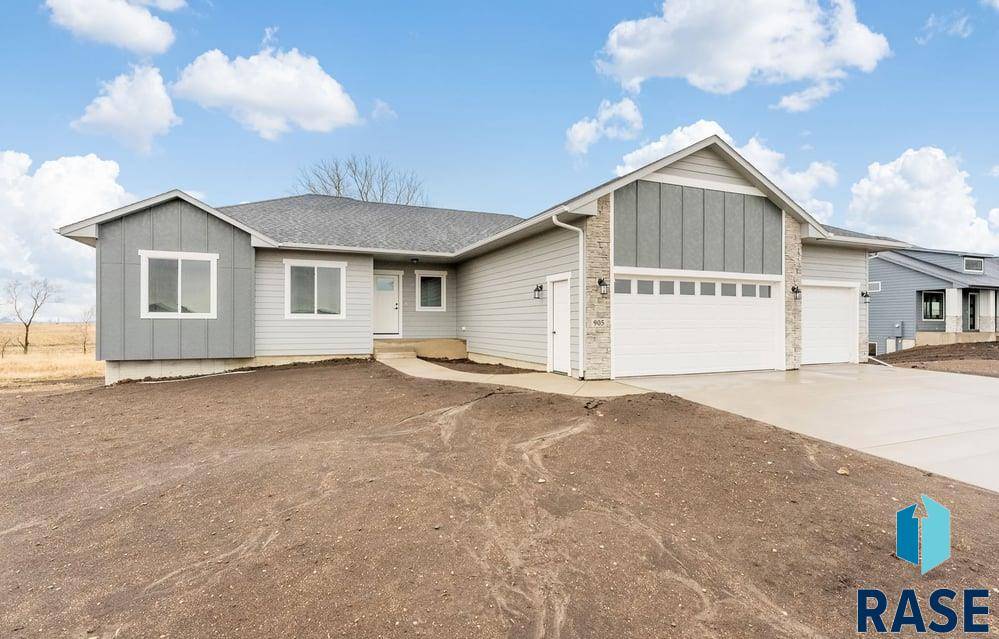 Lennox, SD 57039,905 N McCormick St