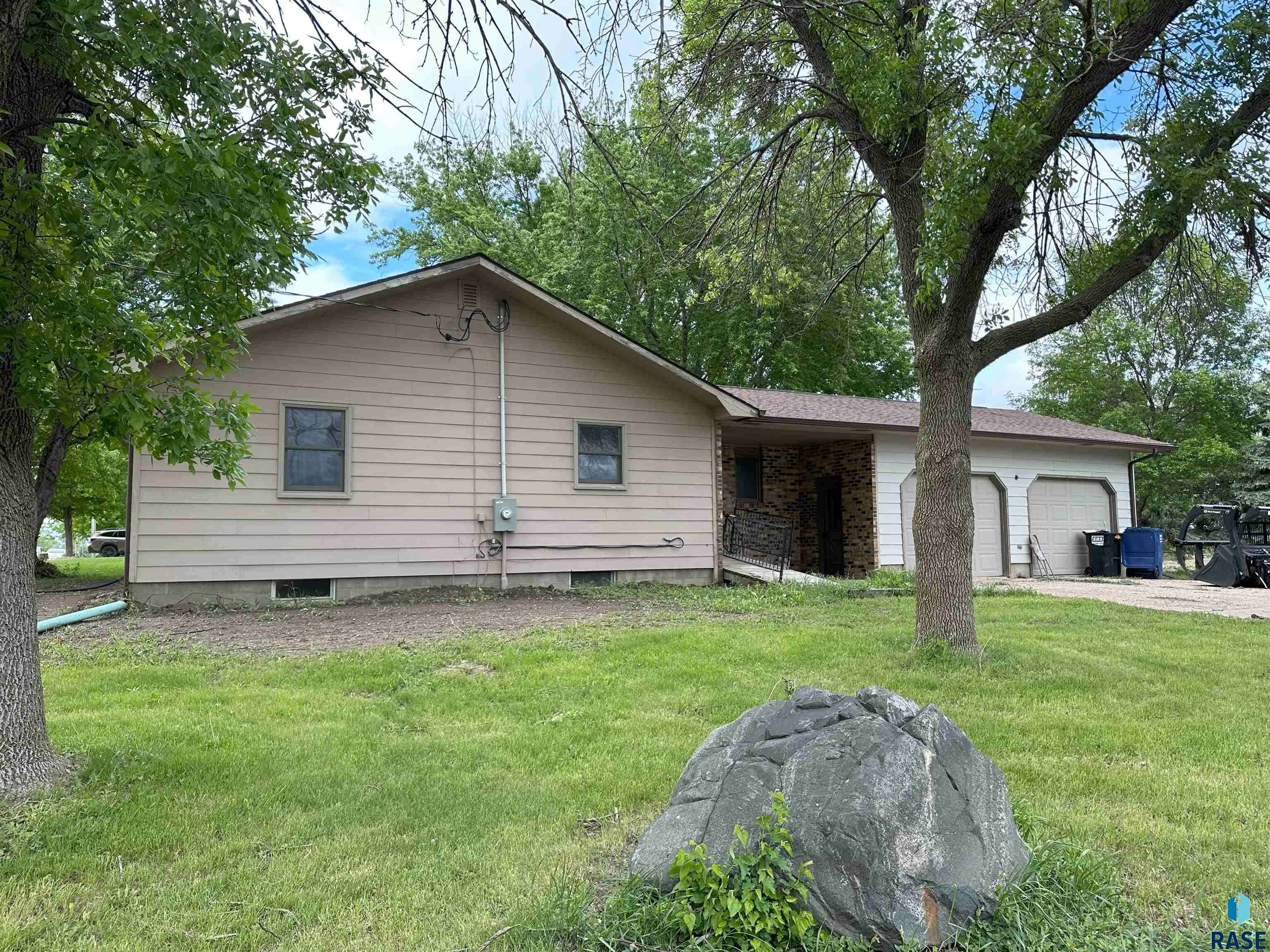 Bridgewater, SD 57319,800 N Poplar St