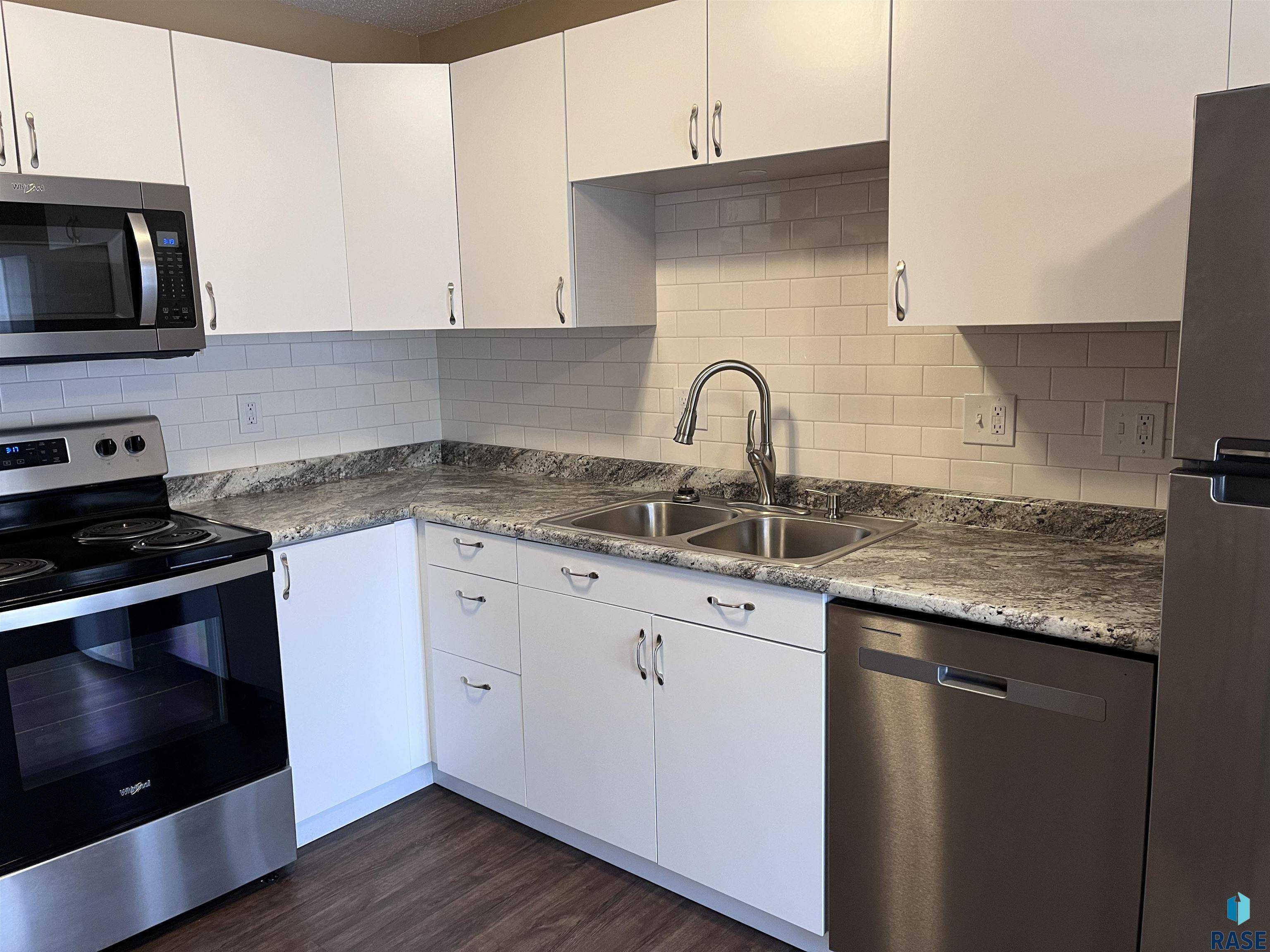 Sioux Falls, SD 57104,704 W Bailey St