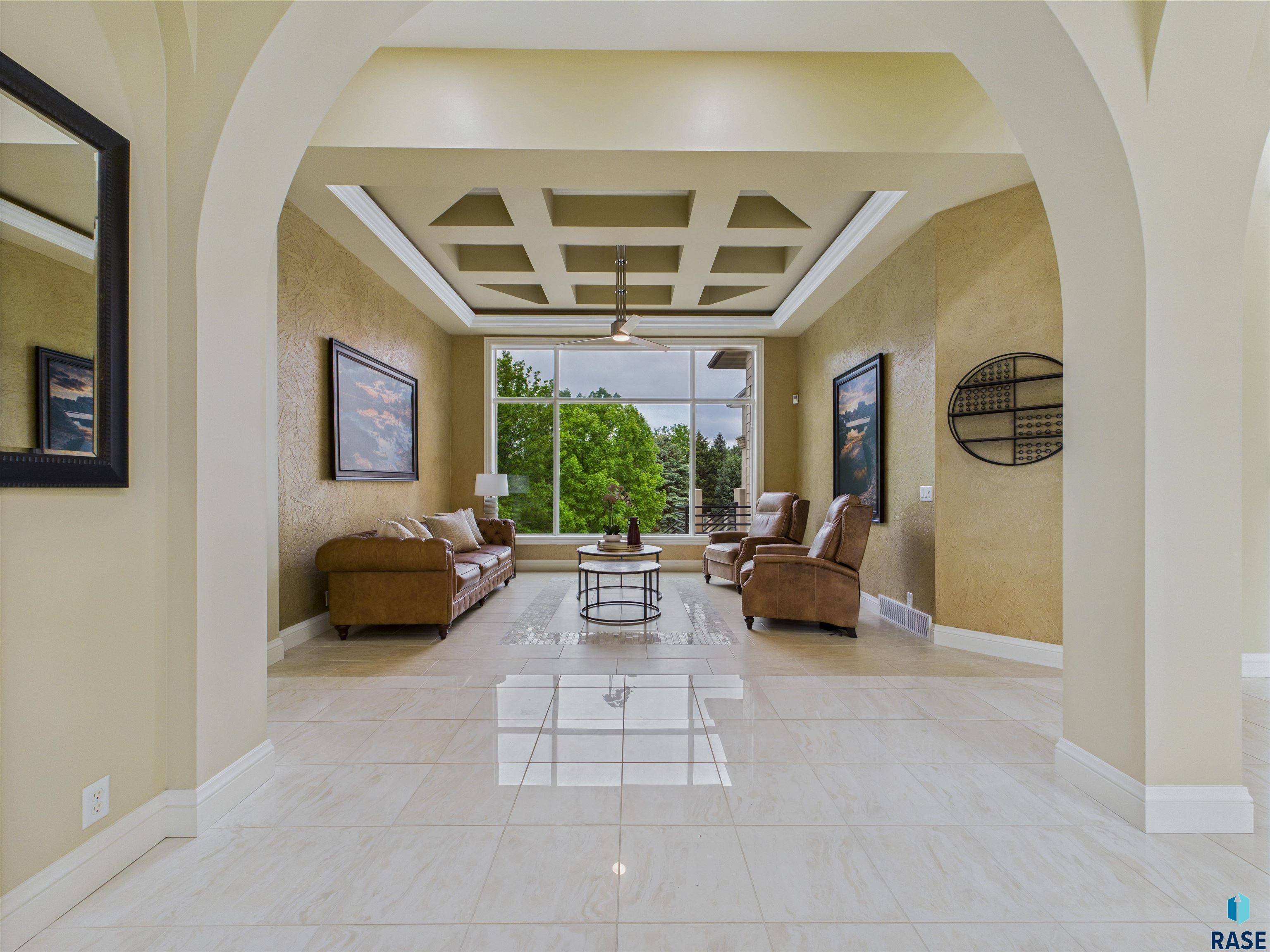 Sioux Falls, SD 57103,3001 S St Francis Ln