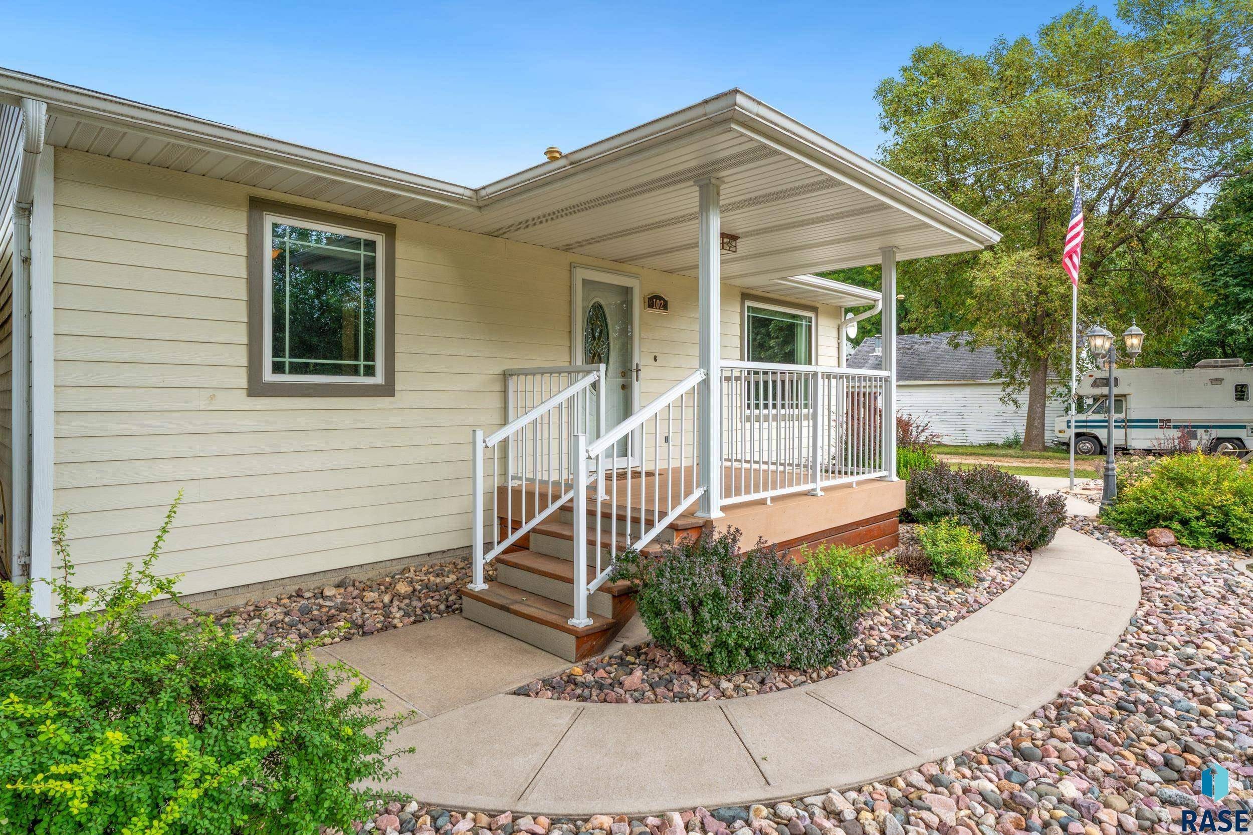 Mission Hill, SD 57046,102 E 1st St