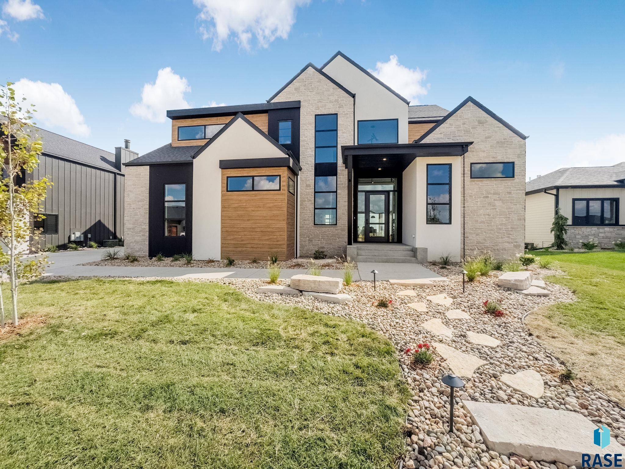 Harrisburg, SD 57032,1715 Ethan St