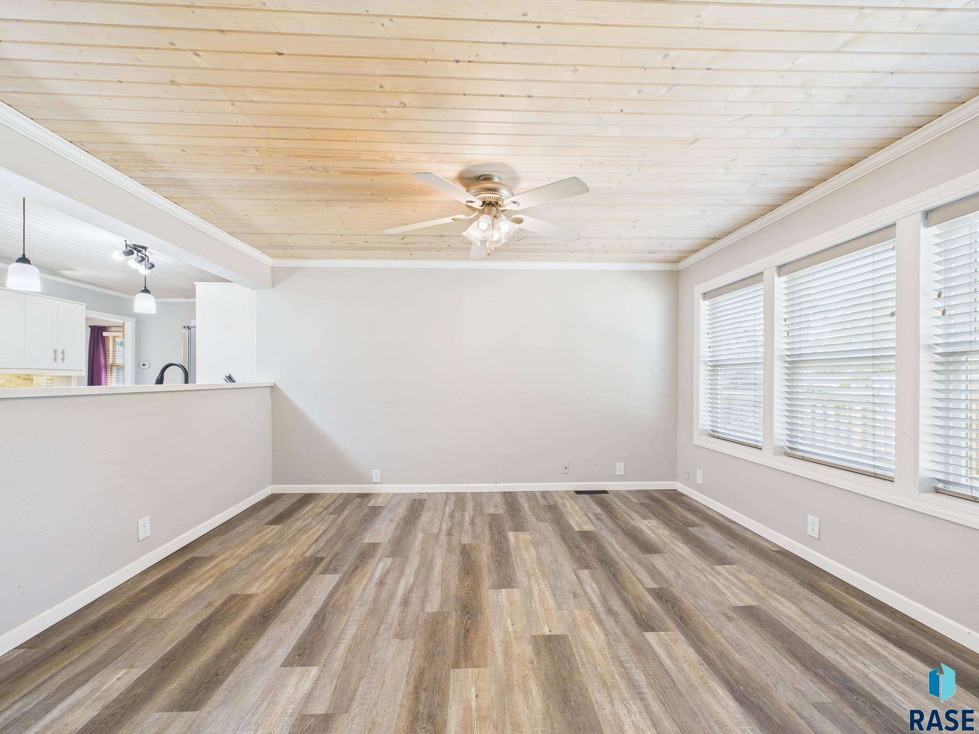 Valley Springs, SD 57068,511 Cliff Ave