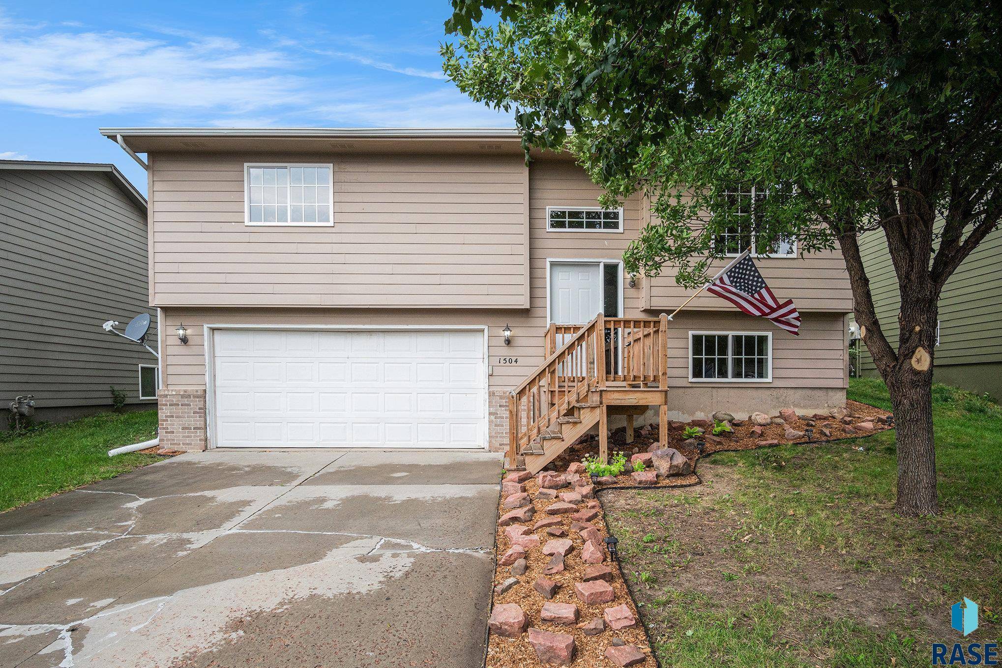 Sioux Falls, SD 57104,1504 E 71St St N