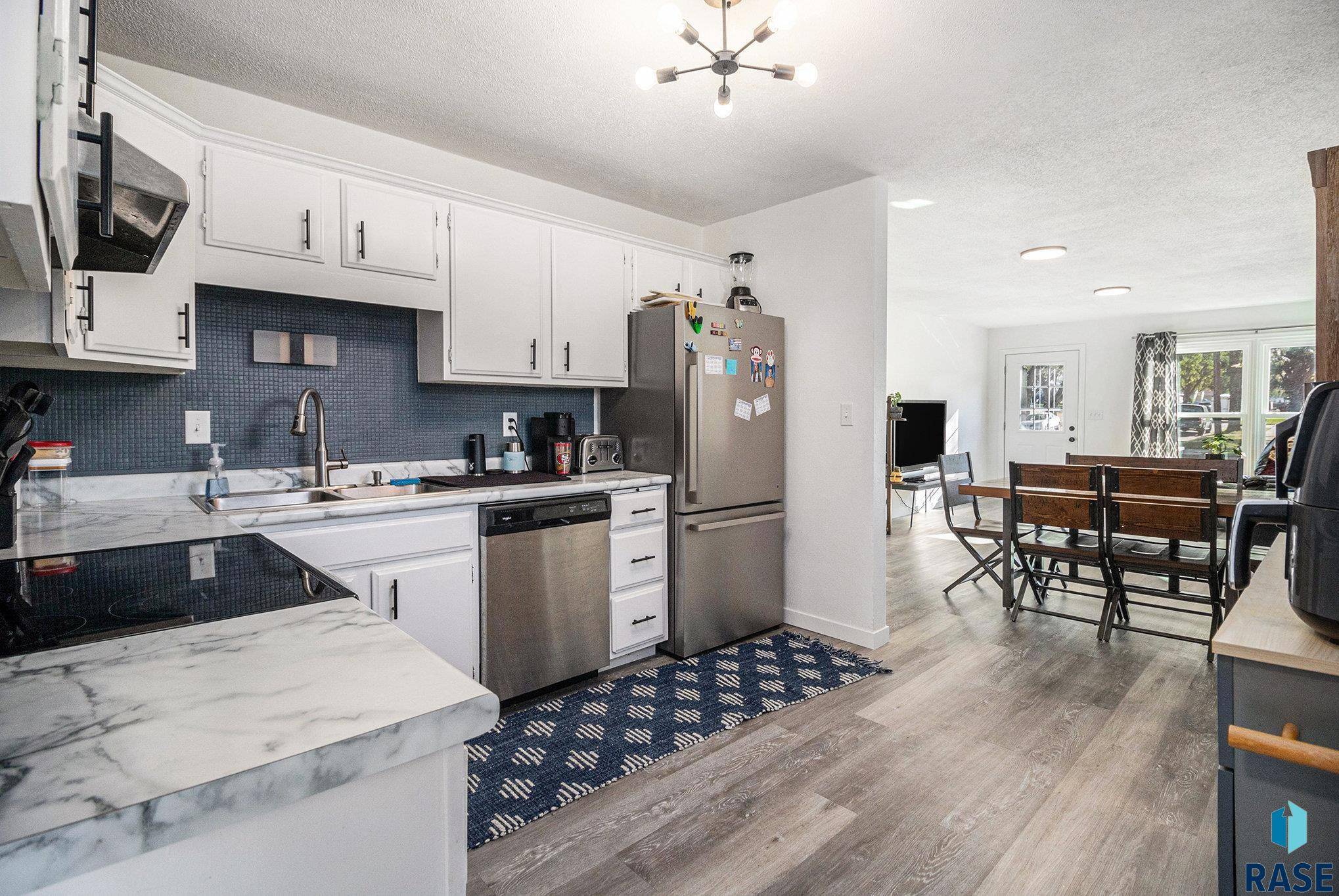 Sioux Falls, SD 57103,1301 S Gary Dr