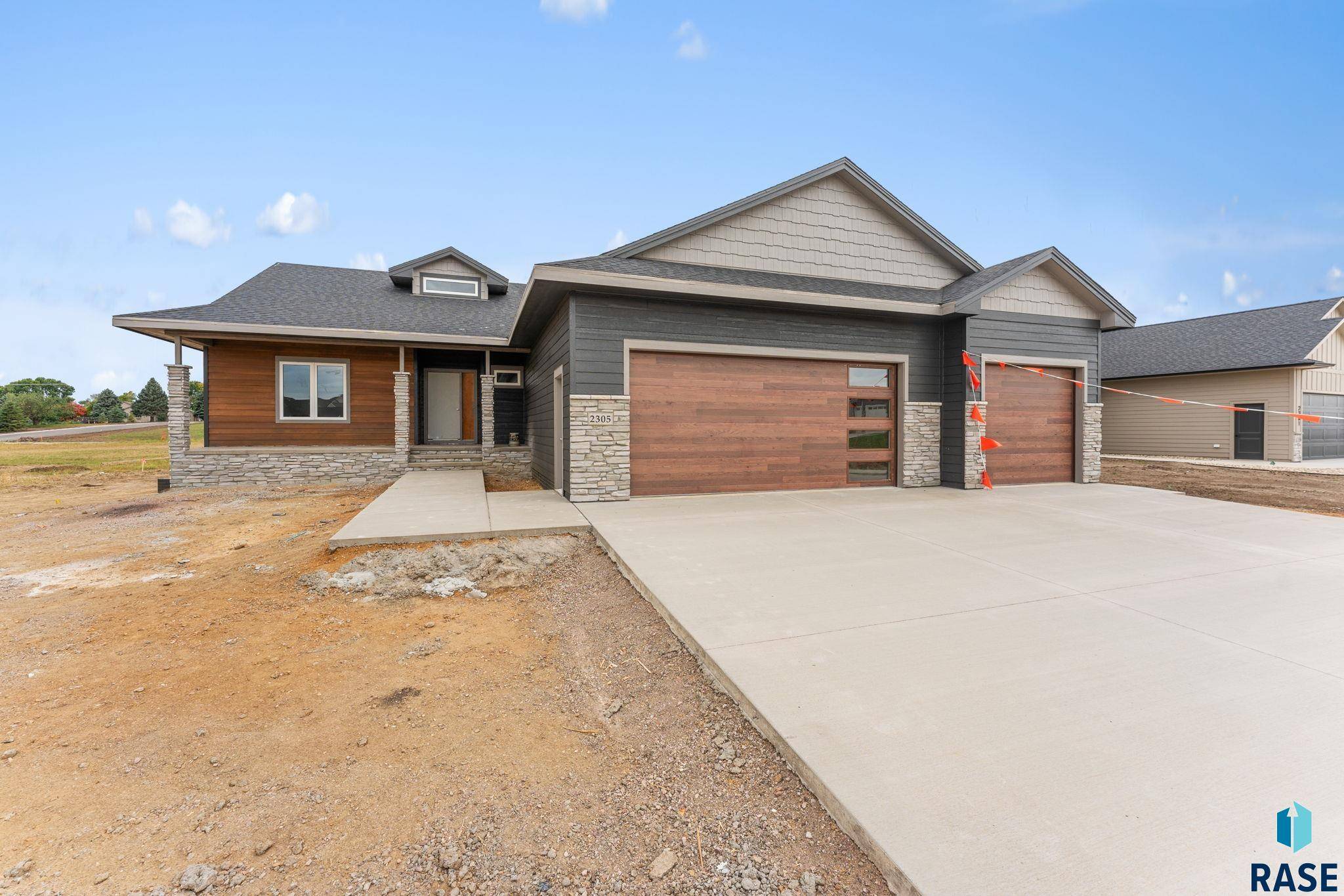 Sioux Falls, SD 57110,2305 S Red Oak Ave