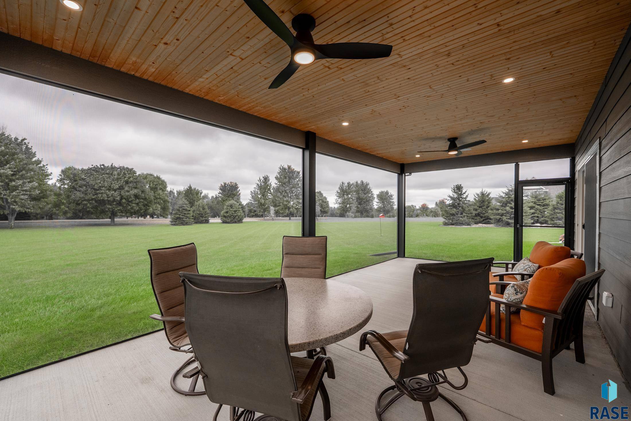 Harrisburg, SD 57032,27204 Cedar Ridge Ct