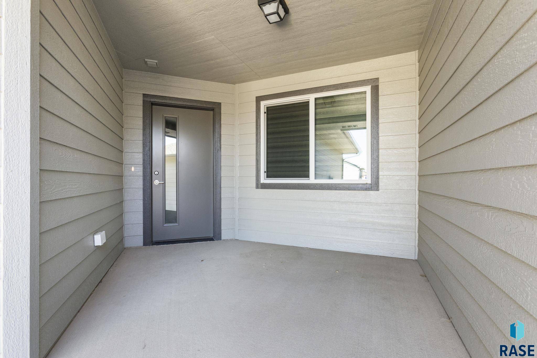 Sioux Falls, SD 57107,6405 W 6th Pl