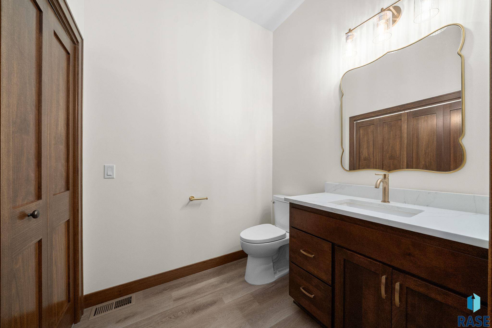 Sioux Falls, SD 57110,7808 E Bull Pine Trl