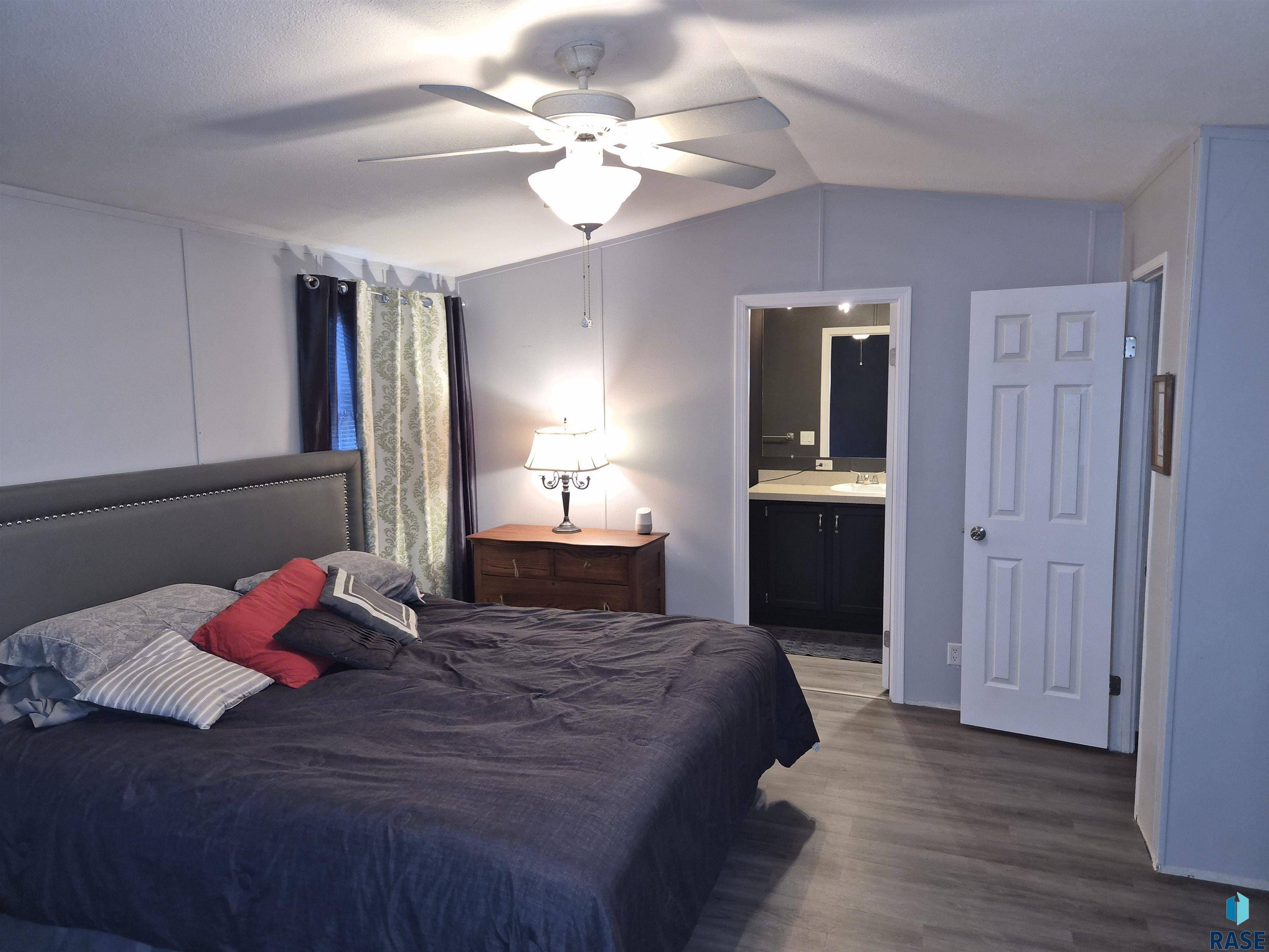 Sioux Falls, SD 57103,1801 E Sage Pl