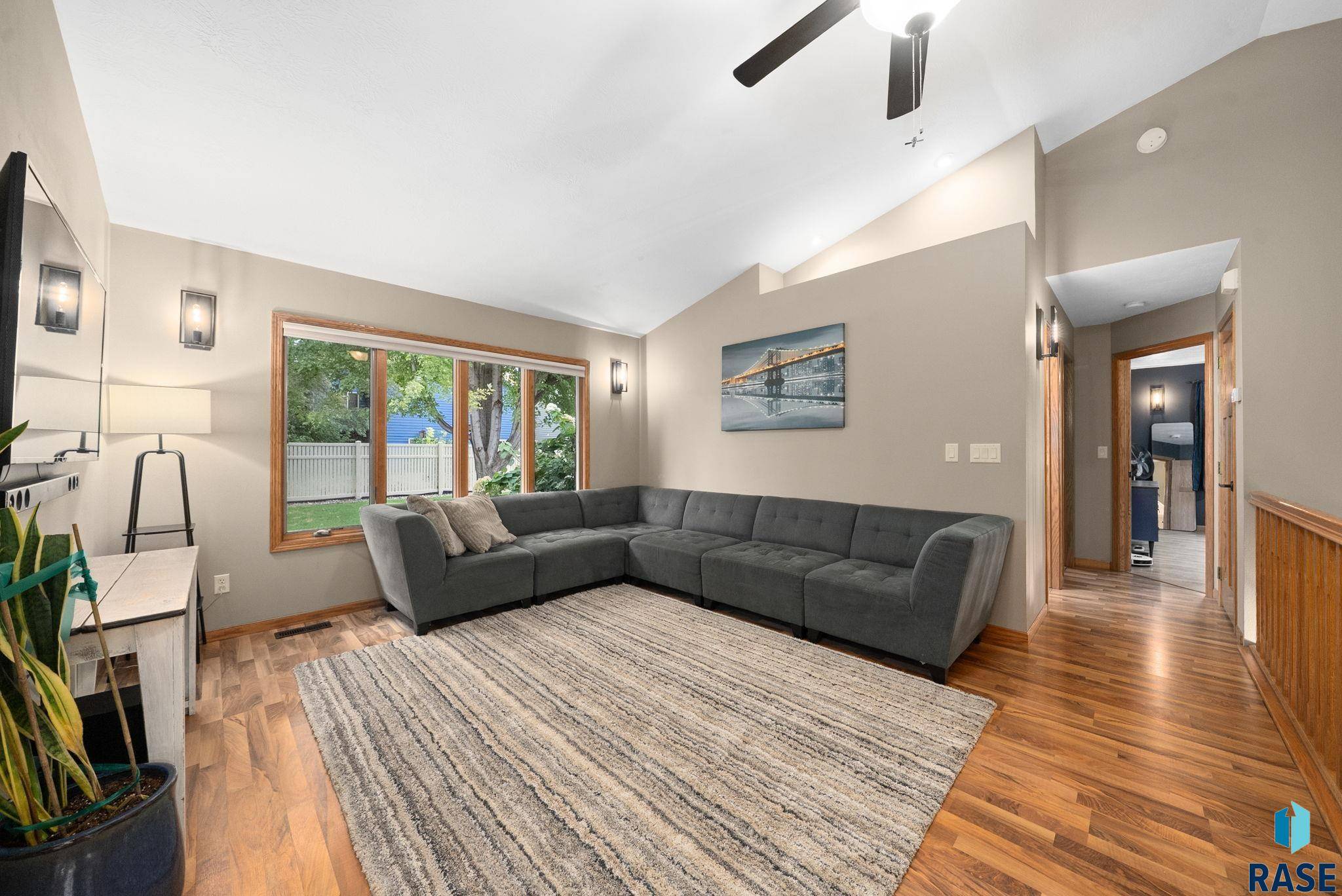 Sioux Falls, SD 57110,4916 E 3rd St