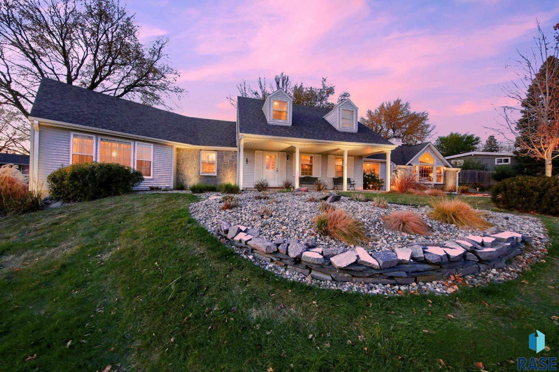 Sioux Falls, SD 57105,2701 S Sherman Ave