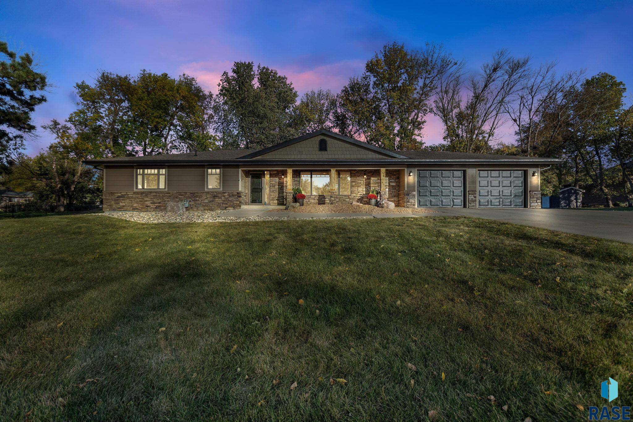 Sioux Falls, SD 57103,2808 S Duchess Ave