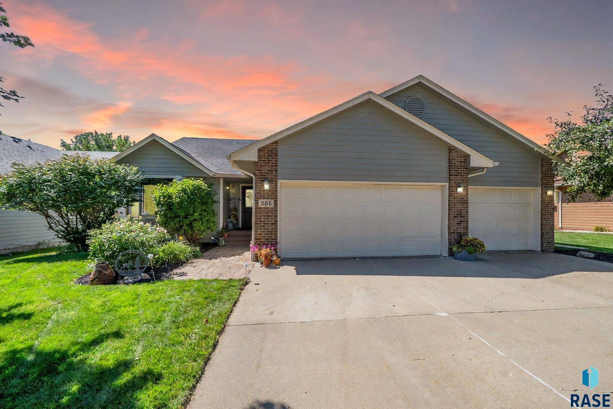 Sioux Falls, SD 57110,305 N Marquette Ave