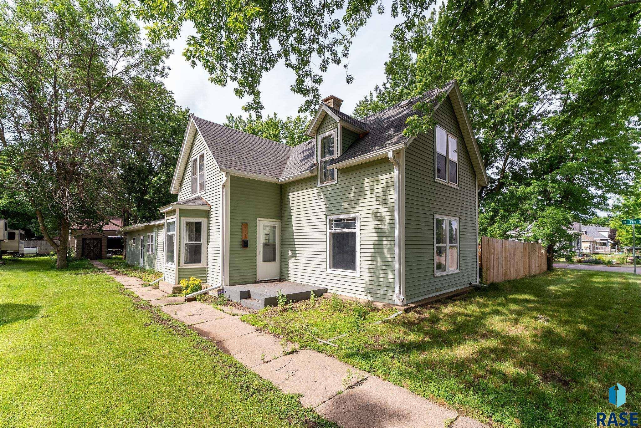 Beresford, SD 57004,411 W Cedar St