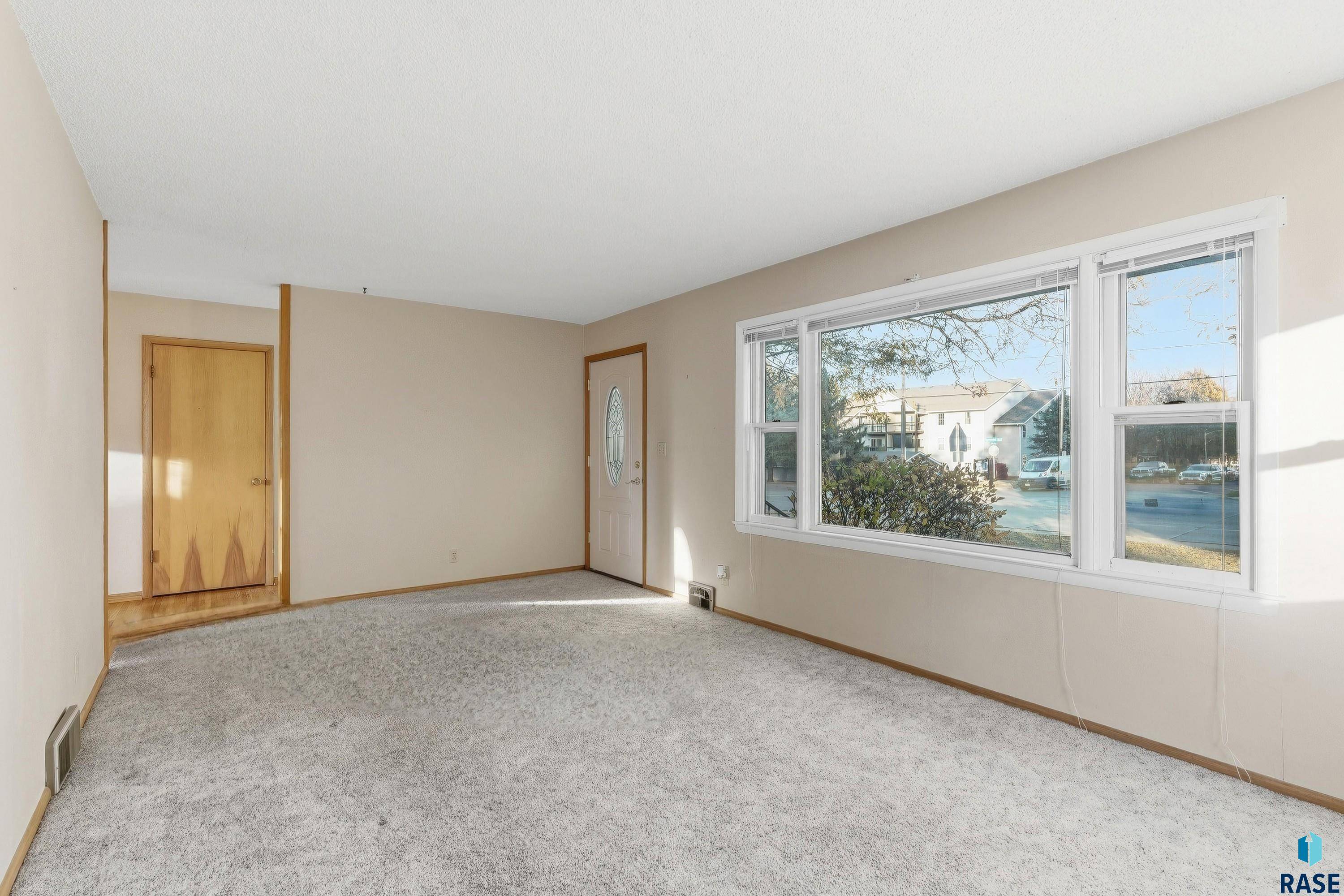 Sioux Falls, SD 57110,1001 S Sycamore Ave