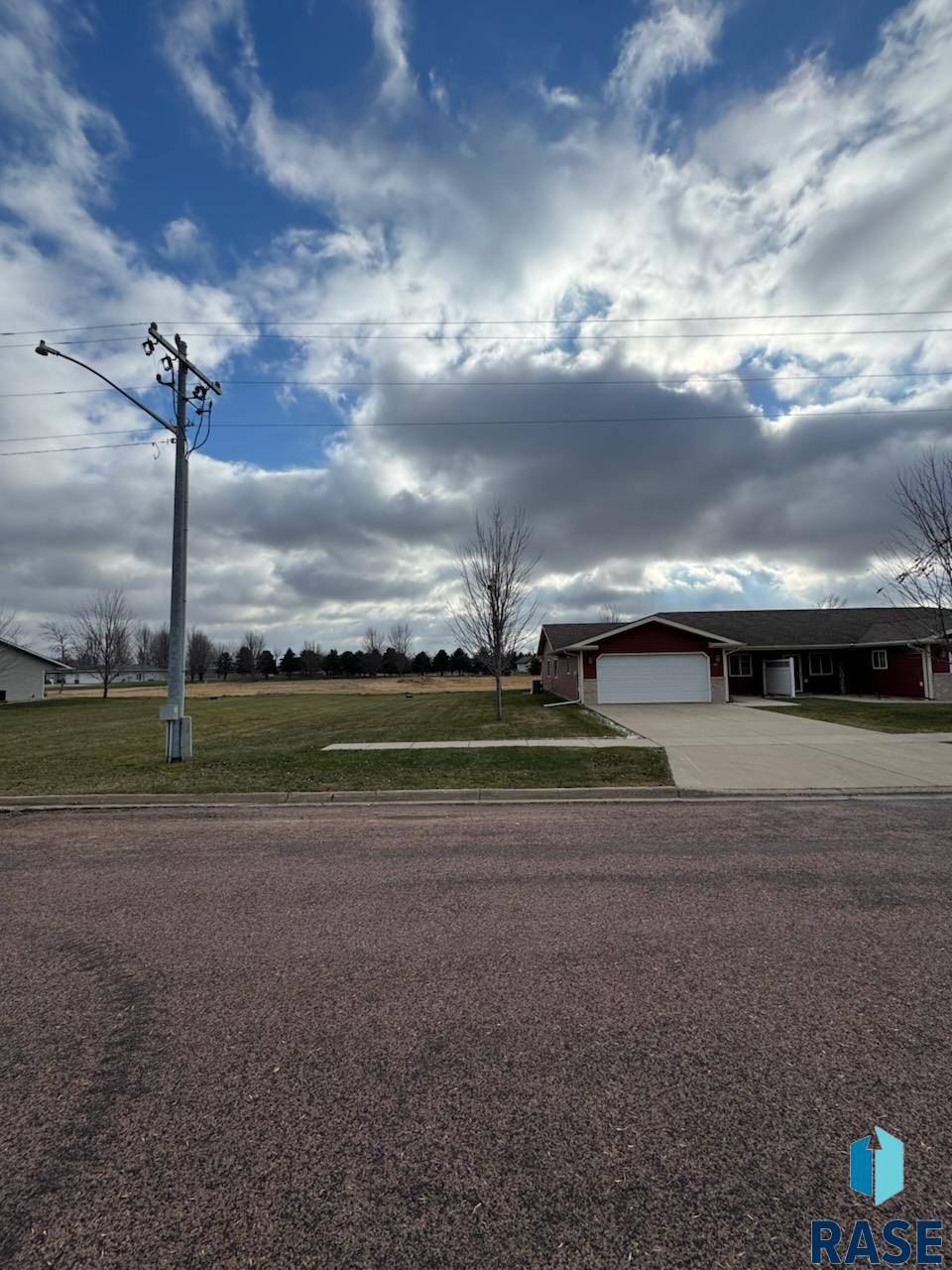 Beresford, SD 57004,201 W Willow St