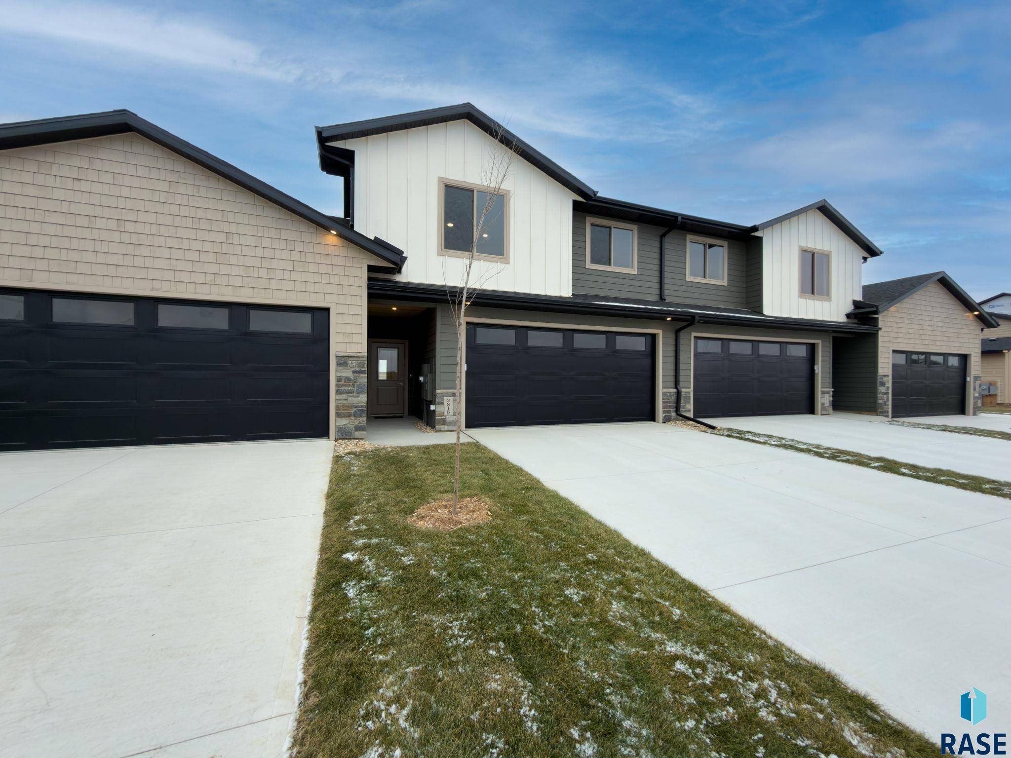 Brandon, SD 57005,2818 E Hazelnut St