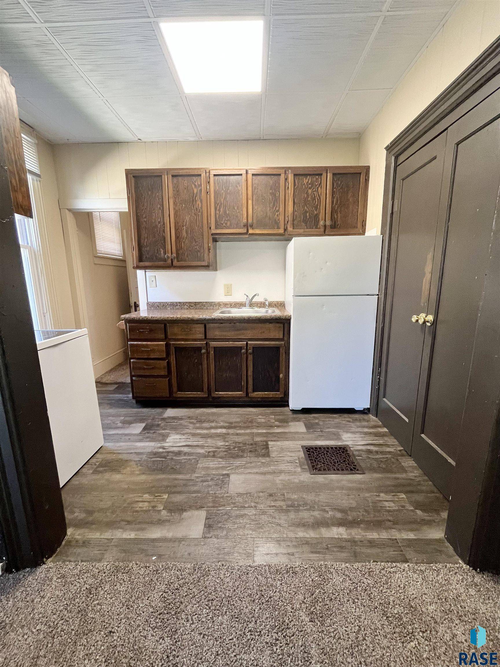 Sioux Falls, SD 57104,614 S 2nd Ave