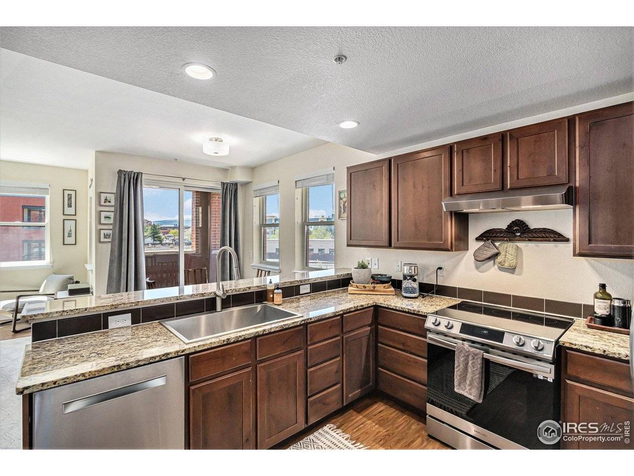 Fort Collins, CO 80524,220 Willow #301