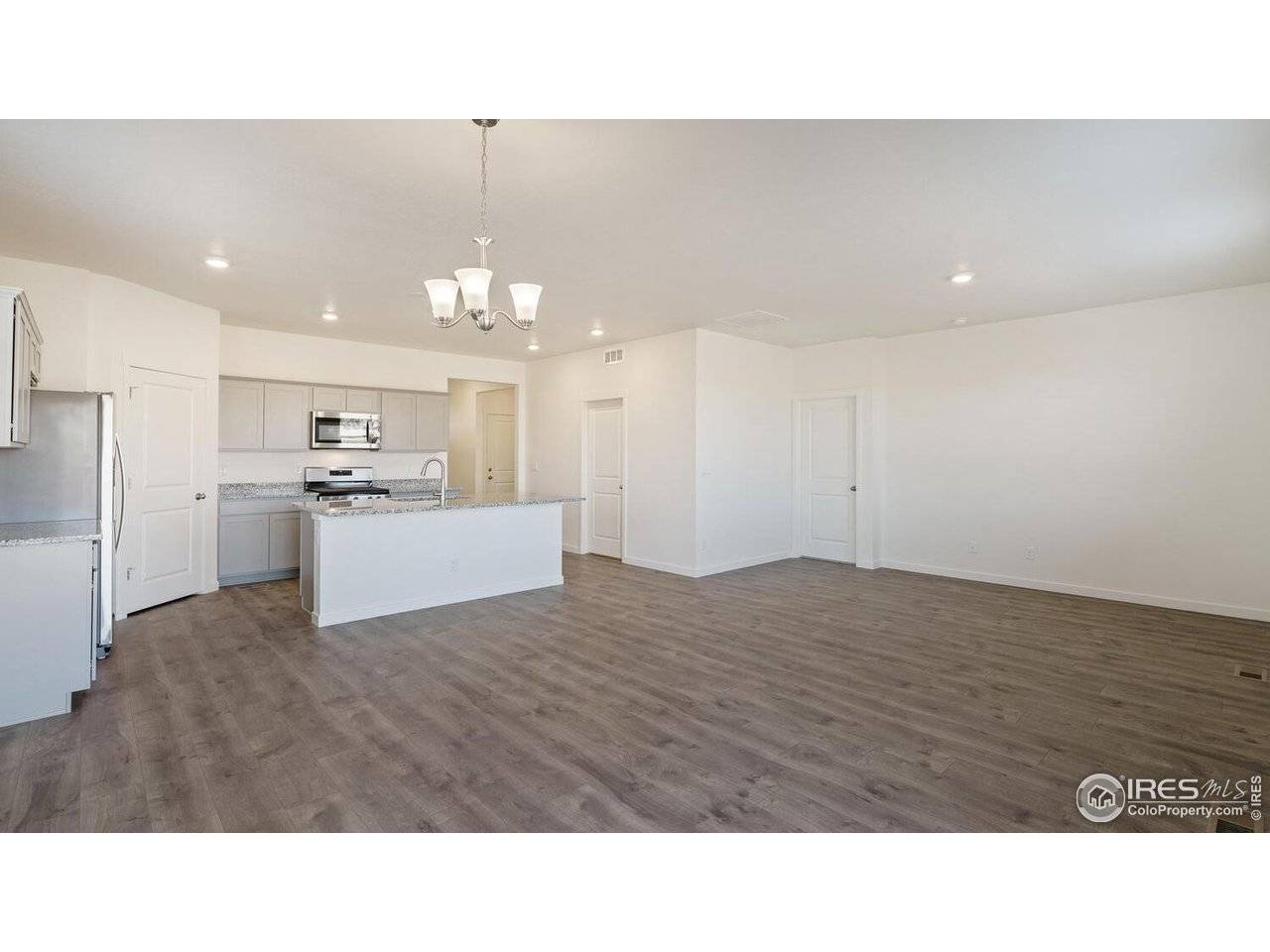 Severance, CO 80550,950 London