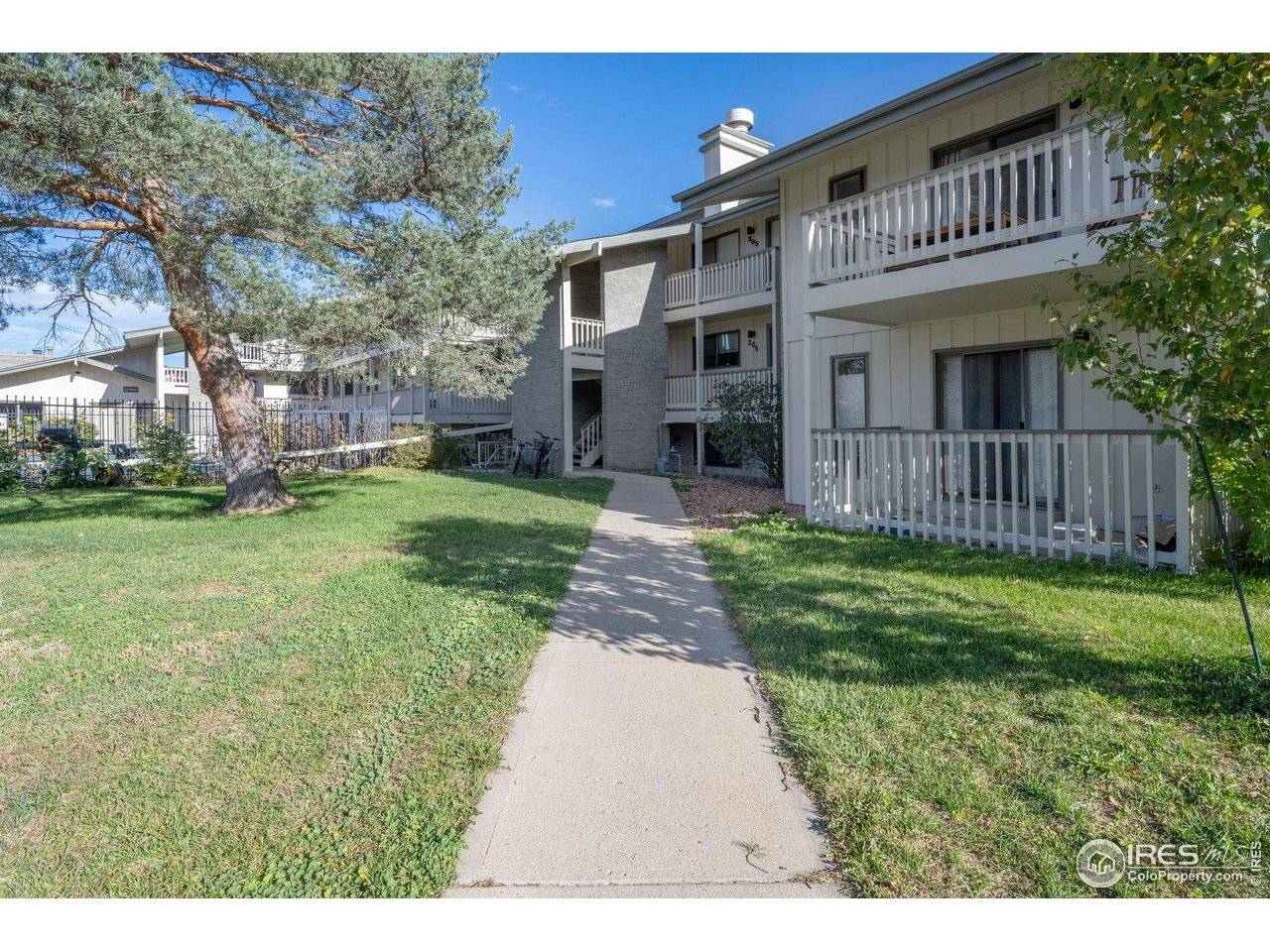 Boulder, CO 80303,645 Manhattan #302