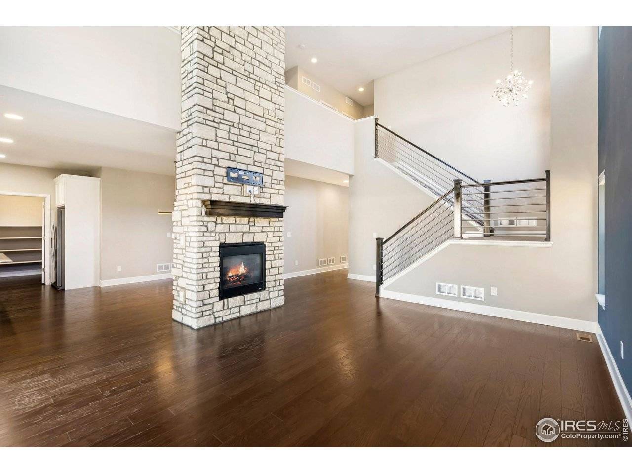 Loveland, CO 80537,2907 Photon