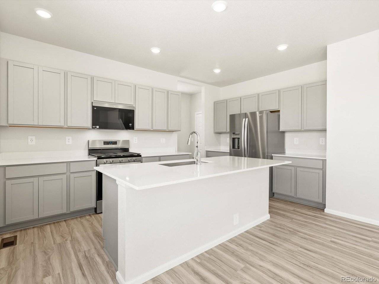 Severance, CO 80550,1130 Thunder Pass