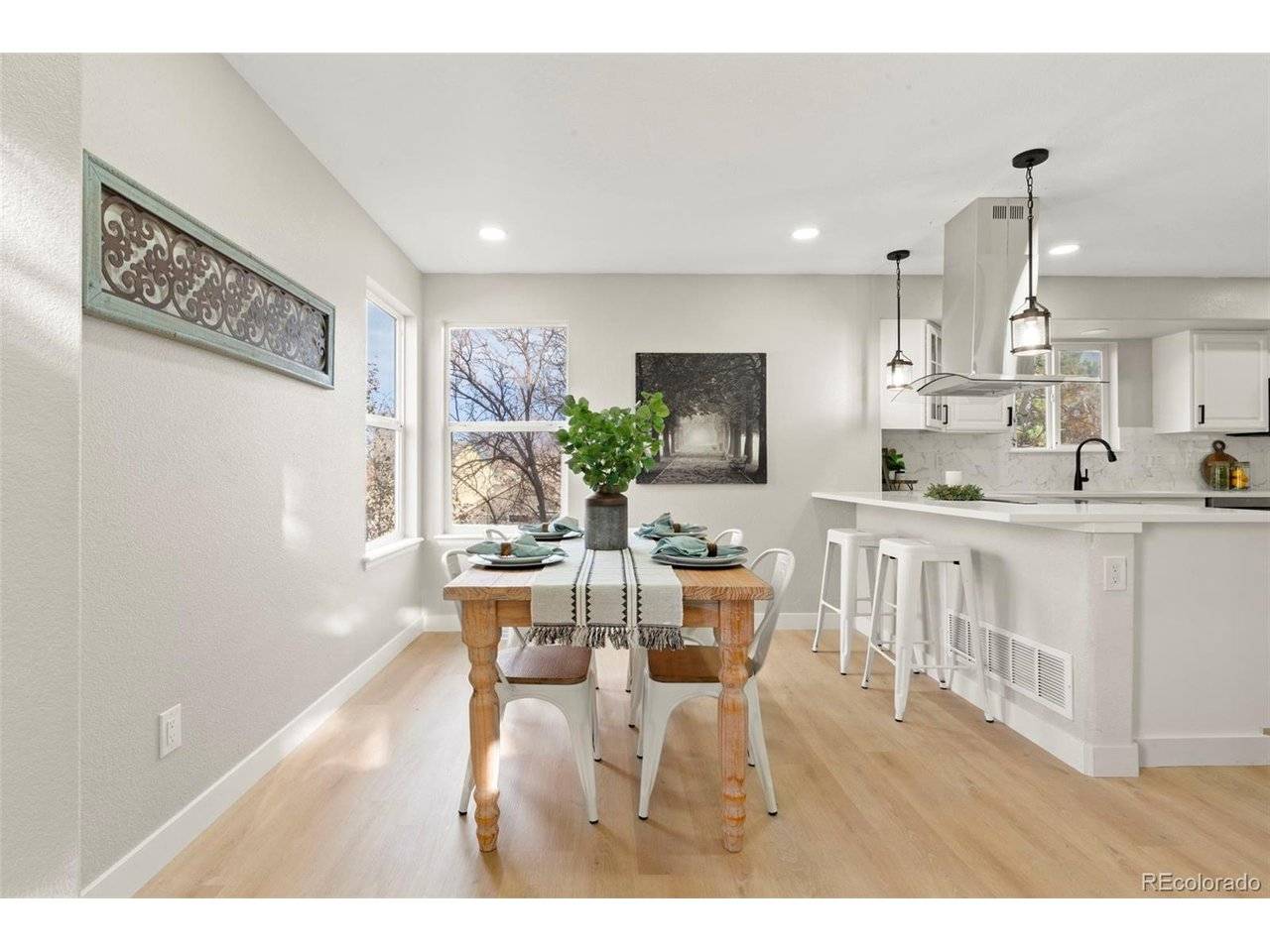 Littleton, CO 80126,9078 White Pelican