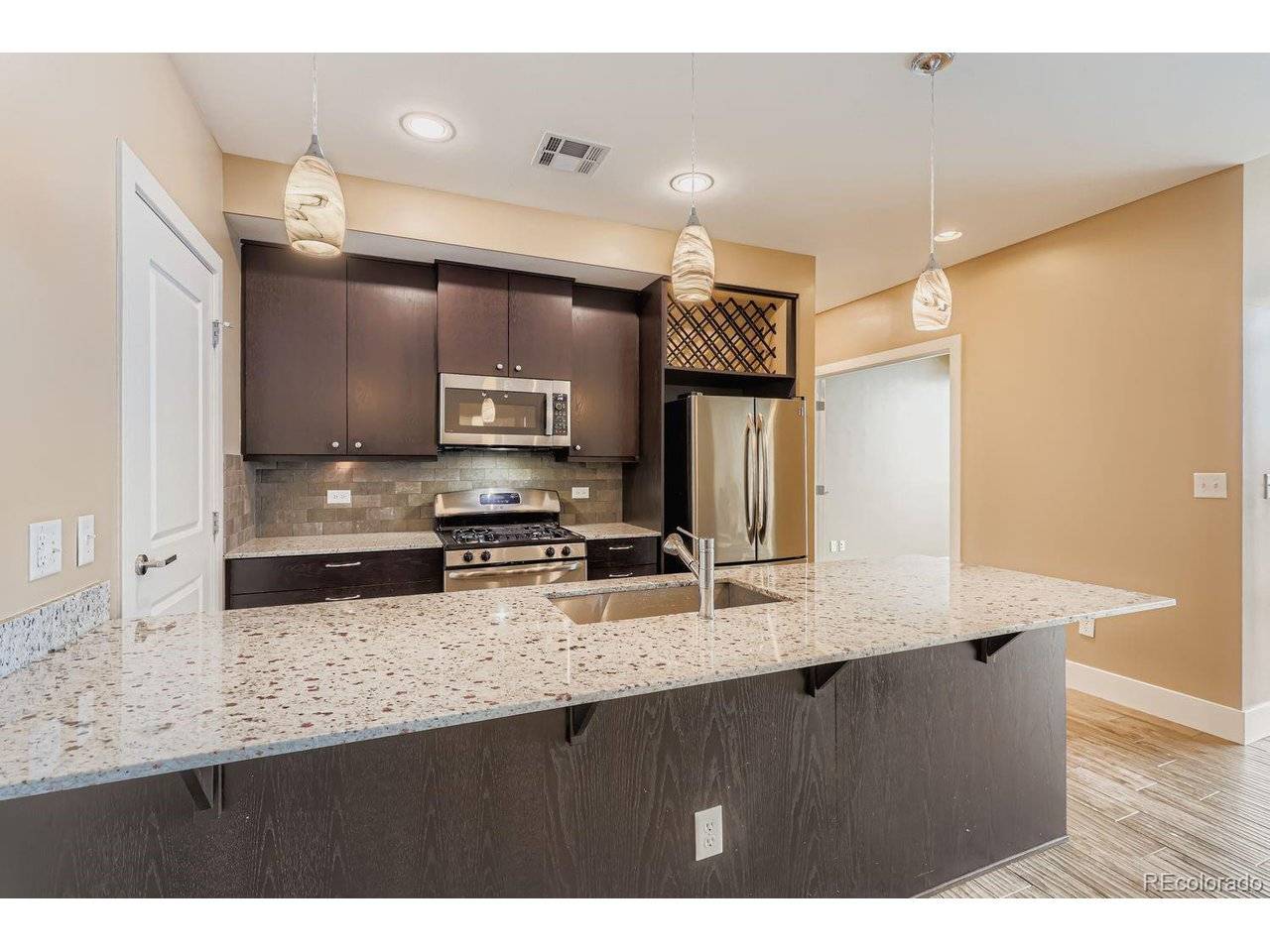 Denver, CO 80202,2001 Lincoln #2213