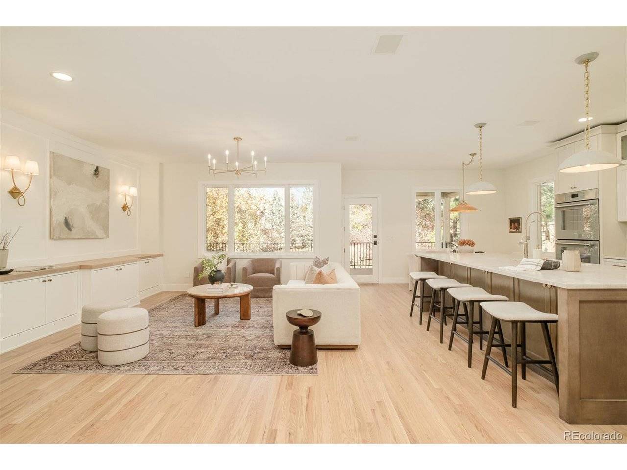 Greenwood Village, CO 80121,1 Silver Fox