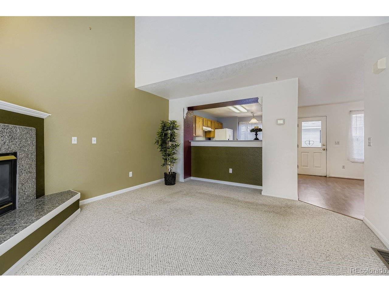 Littleton, CO 80128,5454 W Canyon #B