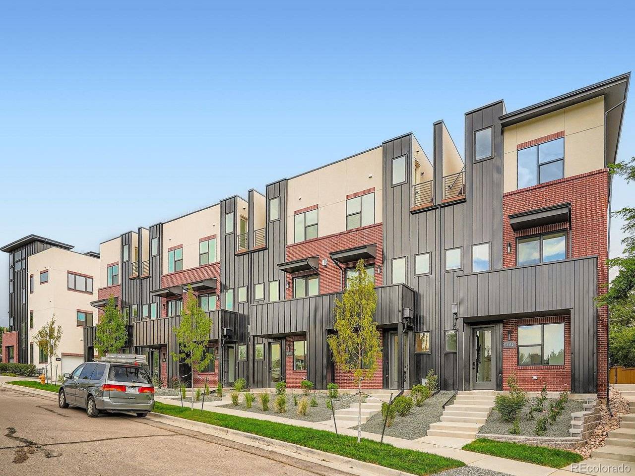 Lakewood, CO 80215,2118 Applewood