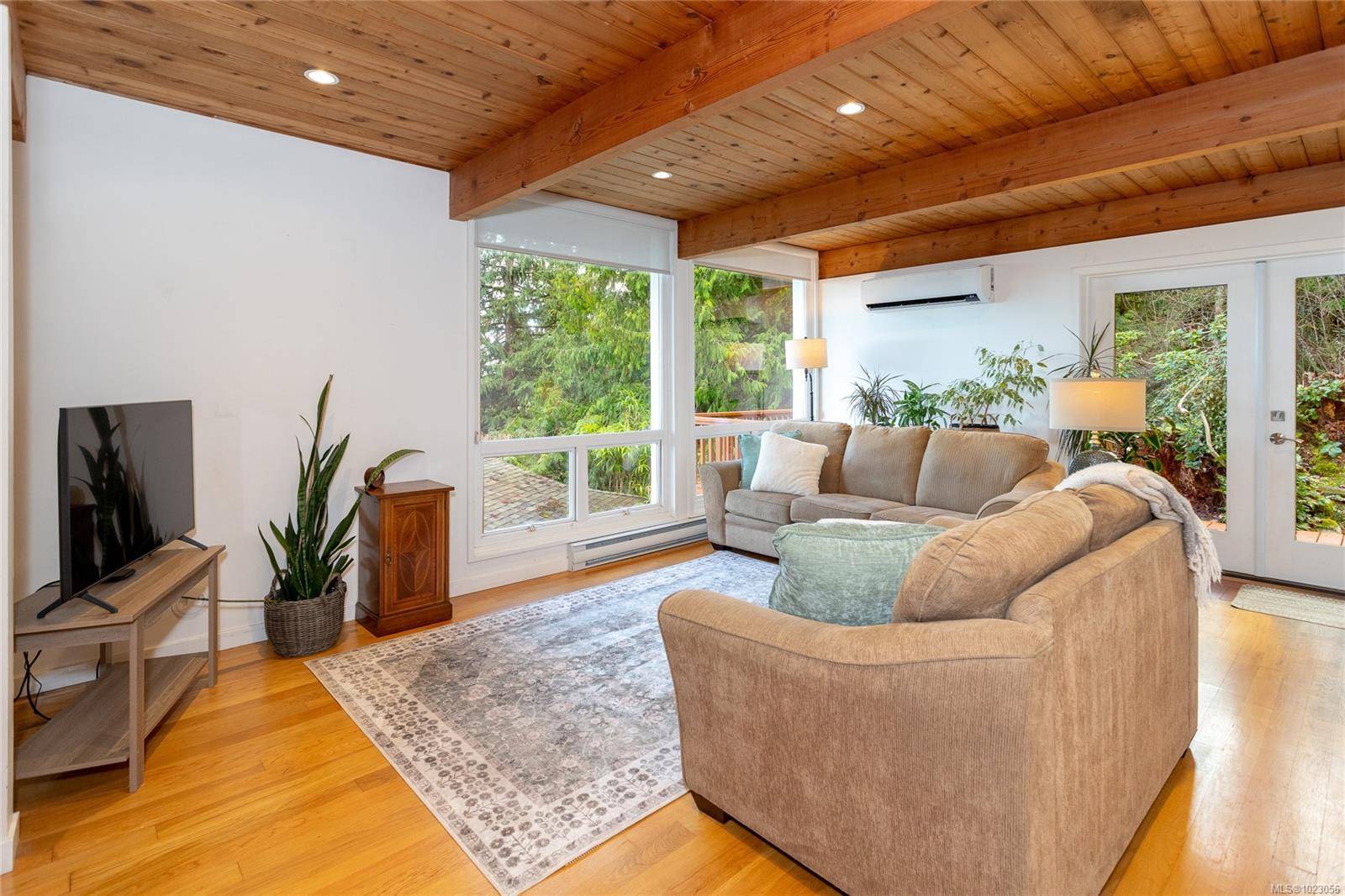 Saanich, BC V8Y 2C4,5150 Polson Terr