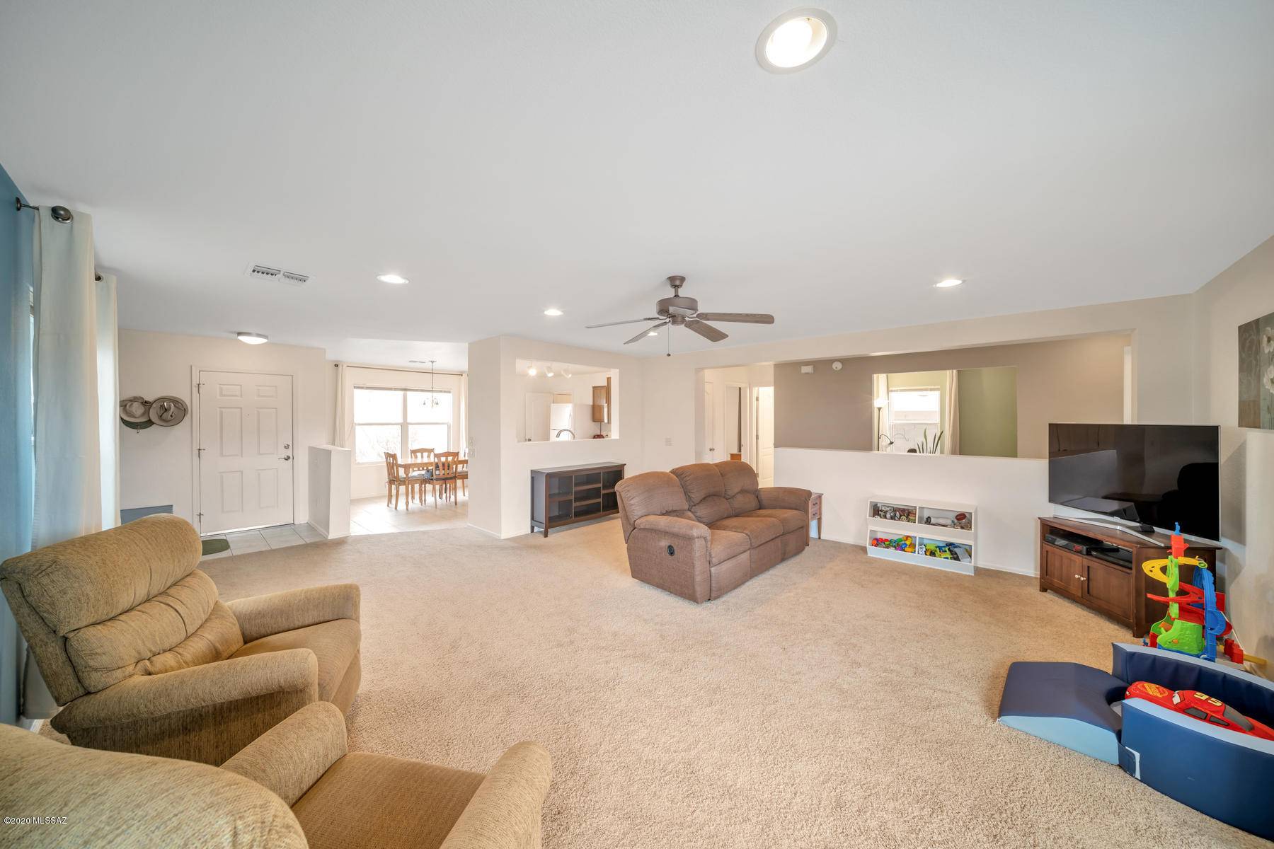 Tucson, AZ 85742,5717 W King Snake Drive