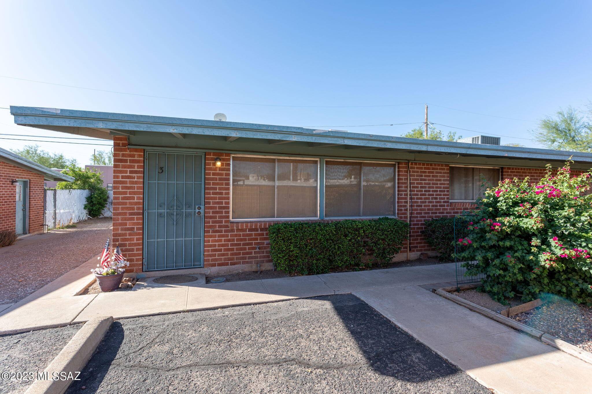 Tucson, AZ 85716,2121 N Country Club Road #3
