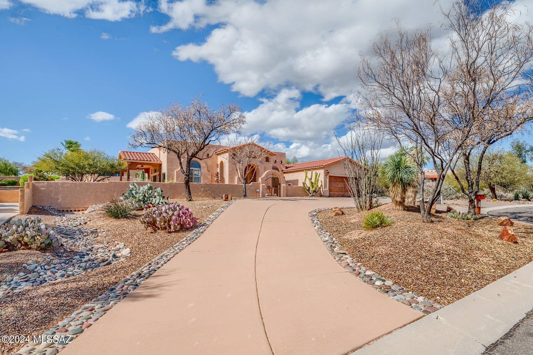 Oro Valley, AZ 85755,985 W Silver Spring Place