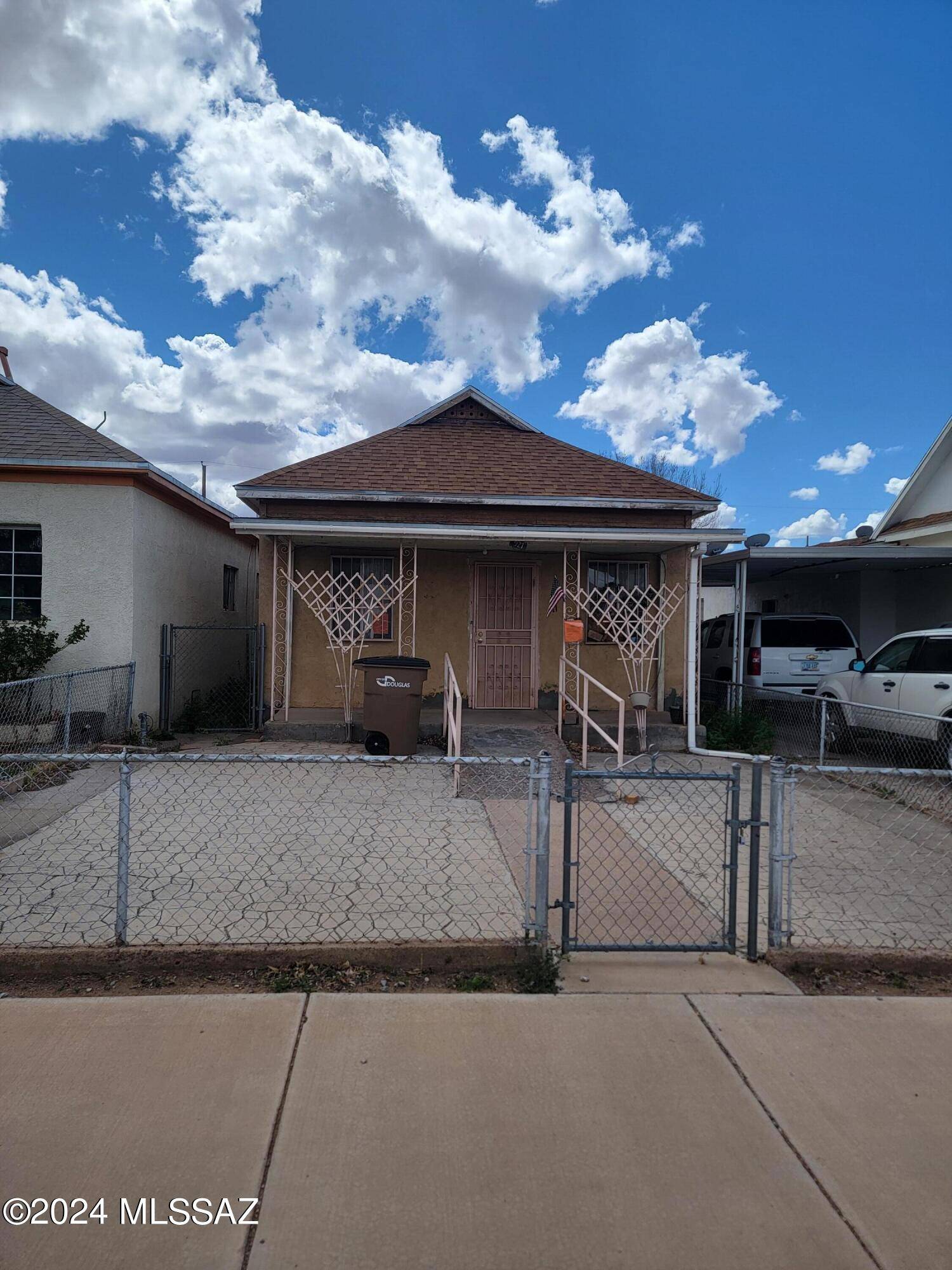 Douglas, AZ 85607,921 E 9th Street