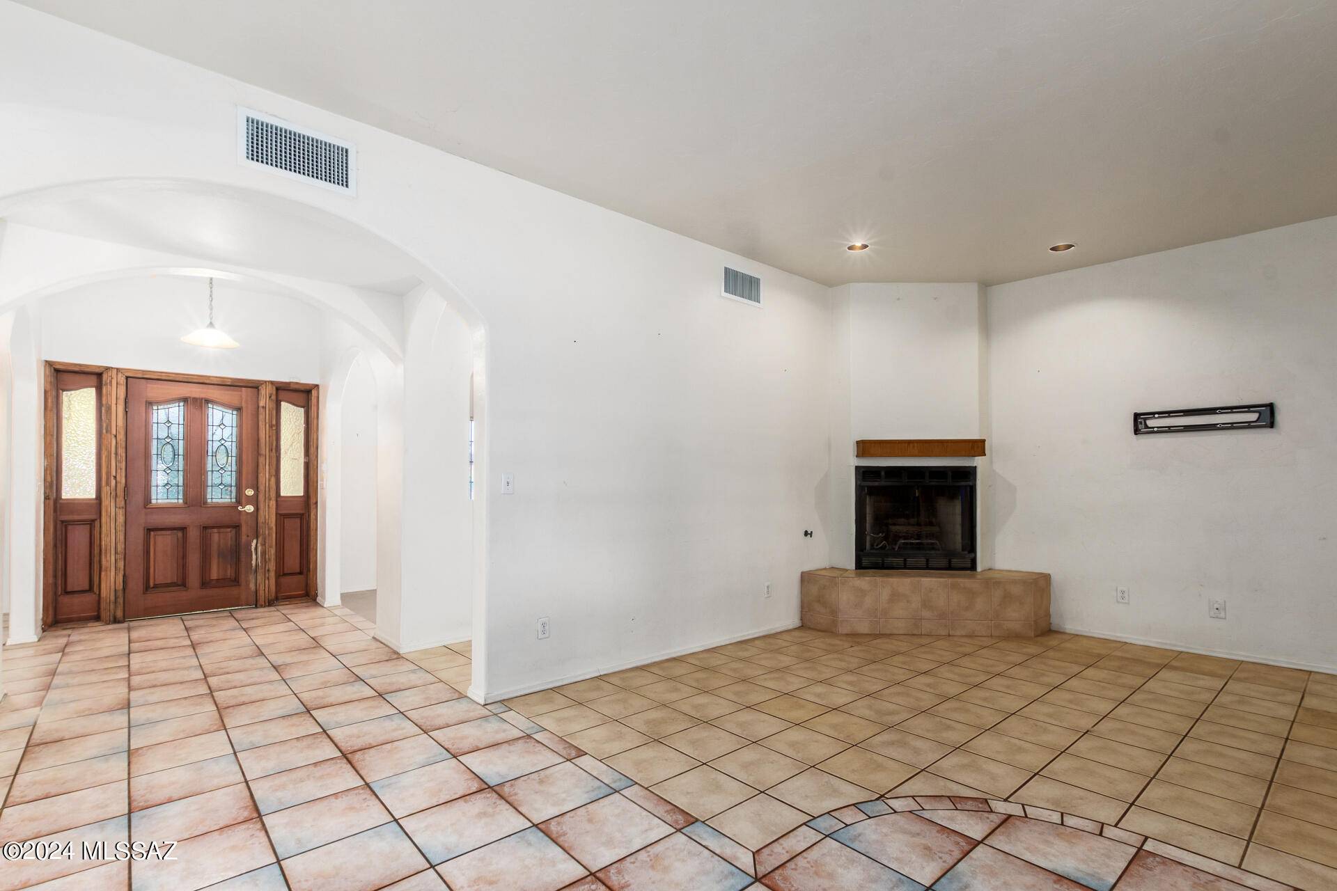 Tucson, AZ 85746,5423 S Midvale Avenue